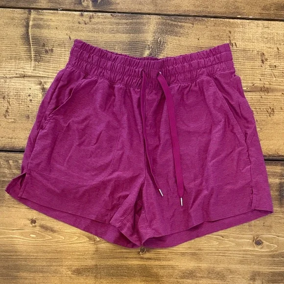 Old Navy Women's Fuchsia Athletic Shorts - Picture 1 of 1